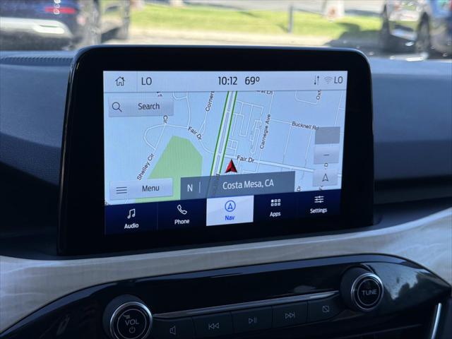 2022 Ford Escape Titanium Hybrid