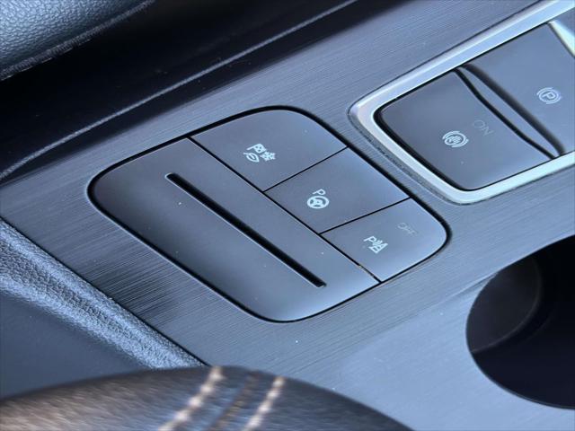 2022 Ford Escape Titanium Hybrid