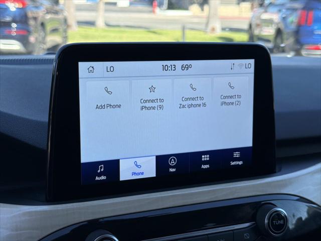 2022 Ford Escape Titanium Hybrid