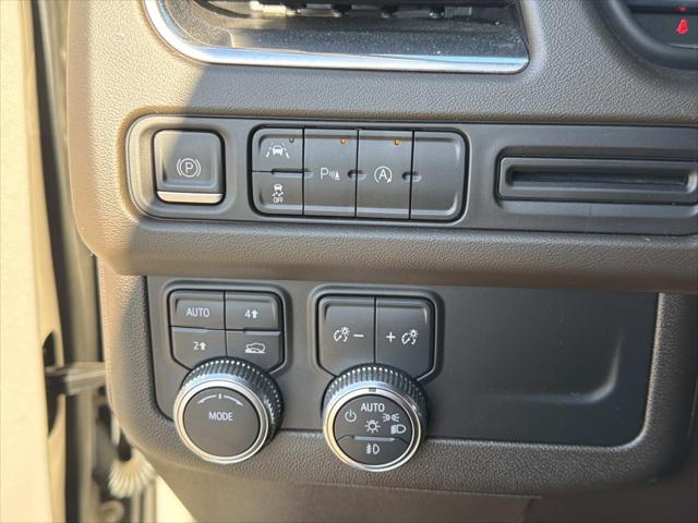 2023 GMC Yukon XL 4WD SLT