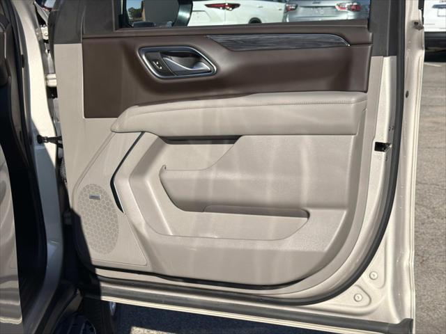 2023 GMC Yukon XL 4WD SLT