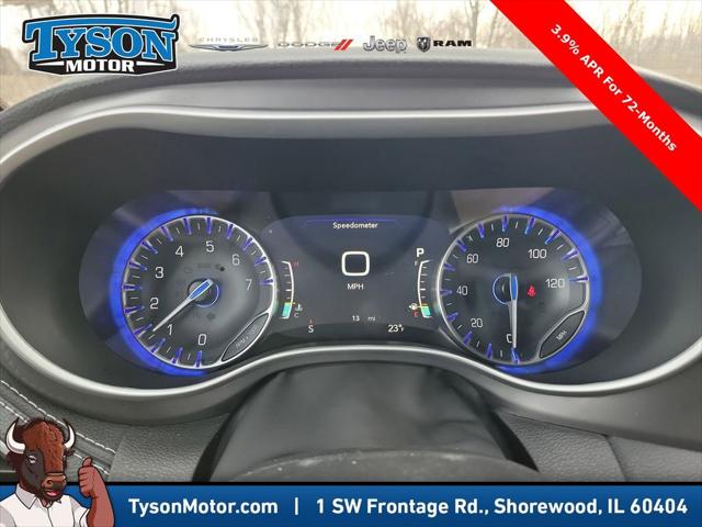 2026 Chrysler Pacifica Select