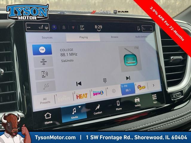 2026 Chrysler Pacifica Select