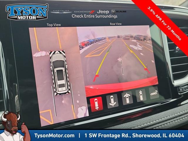 2026 Chrysler Pacifica Select