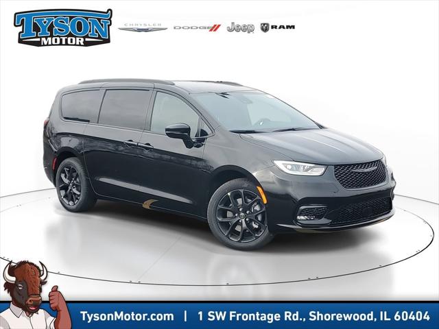 2026 Chrysler Pacifica Select AWD for sale in Shorewood, IL