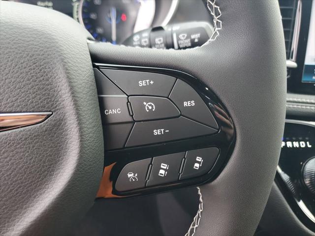 2026 Chrysler Pacifica Select AWD