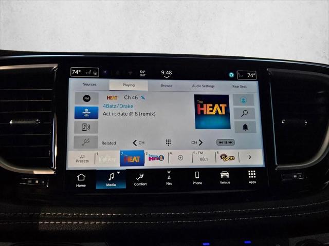 2026 Chrysler Pacifica Select