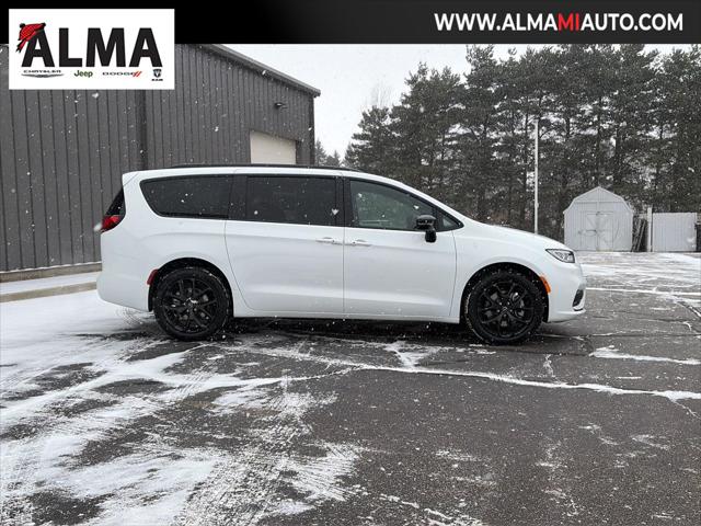 2026 Chrysler Pacifica PACIFICA SELECT AWD