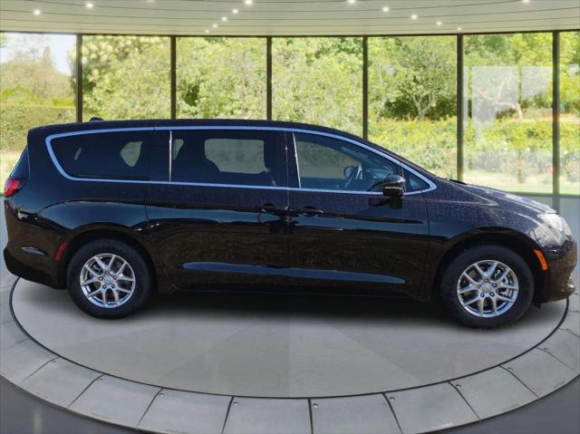 2026 Chrysler Voyager VOYAGER LX