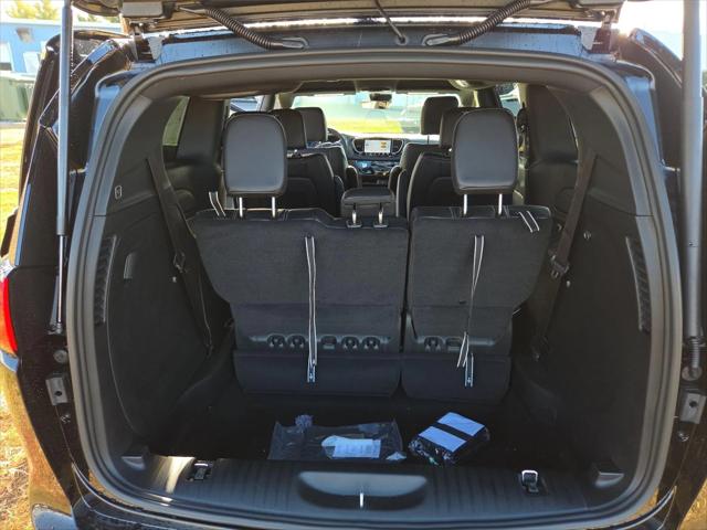 2026 Chrysler Voyager LX