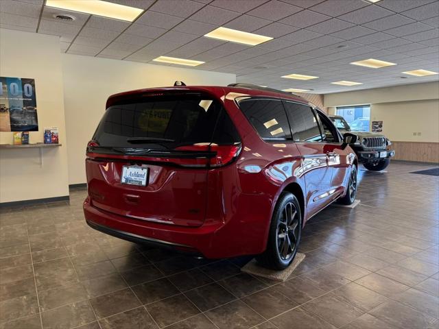 2026 Chrysler Pacifica PACIFICA SELECT AWD