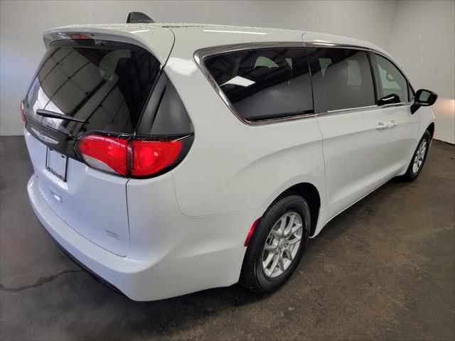 2026 Chrysler Voyager VOYAGER LX