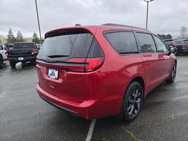 2026 Chrysler Pacifica PACIFICA SELECT AWD