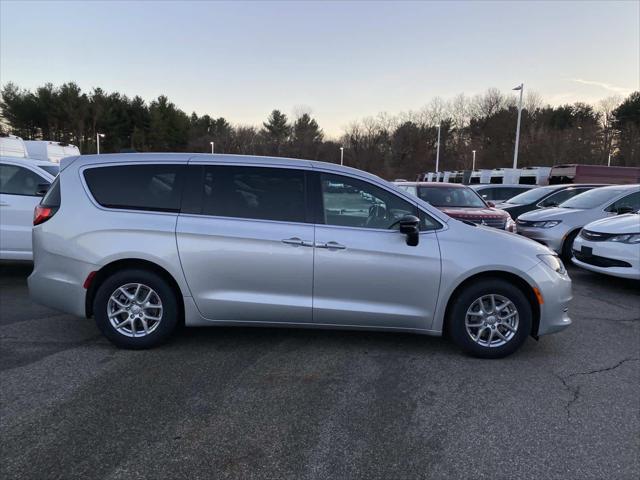 2026 Chrysler Voyager VOYAGER LX