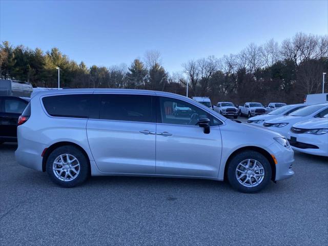 2026 Chrysler Voyager VOYAGER LX