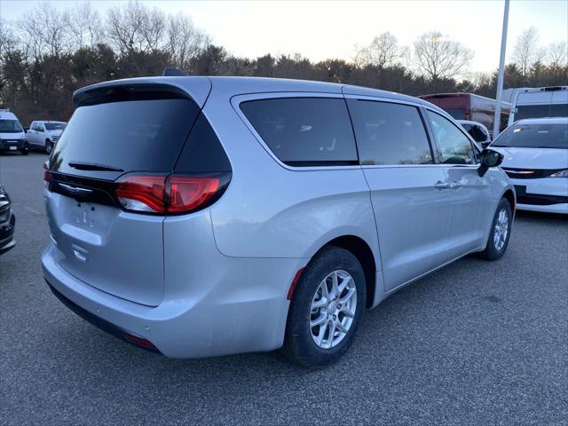 2026 Chrysler Voyager VOYAGER LX