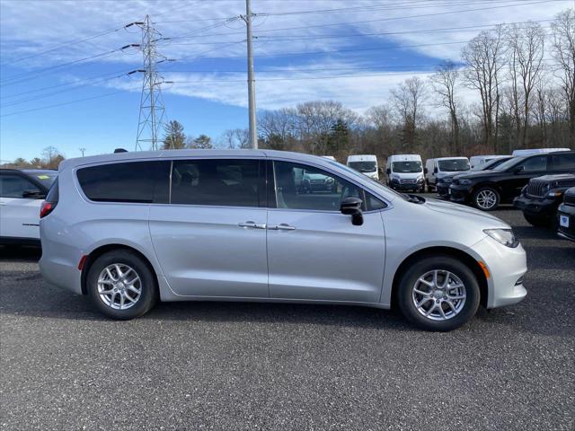 2026 Chrysler Voyager VOYAGER LX