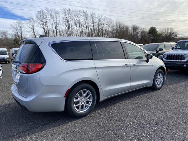 2026 Chrysler Voyager VOYAGER LX