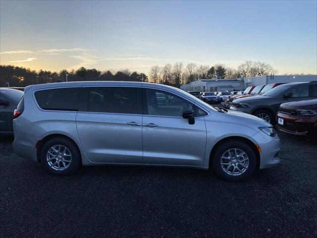 2026 Chrysler Voyager VOYAGER LX