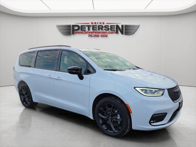 2026 Chrysler Pacifica PACIFICA LIMITED AWD