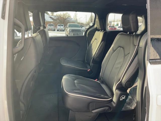2026 Chrysler Pacifica Limited AWD