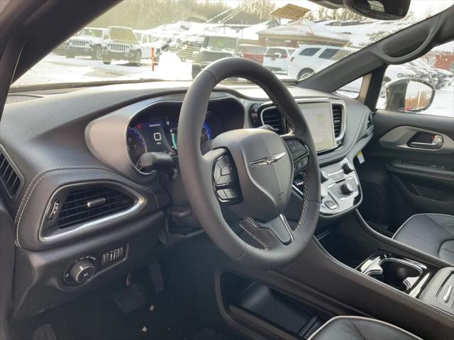 2026 Chrysler Pacifica Limited AWD