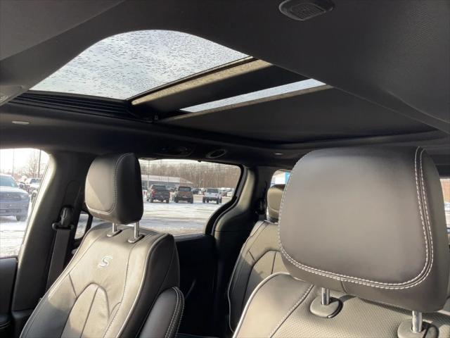 2026 Chrysler Pacifica Limited AWD