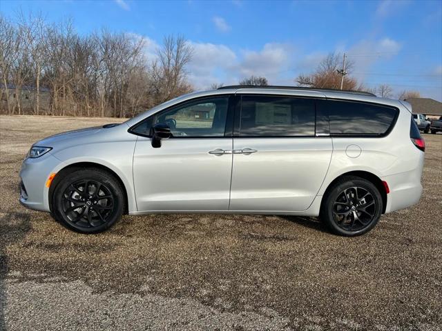 2026 Chrysler Pacifica PACIFICA LIMITED AWD