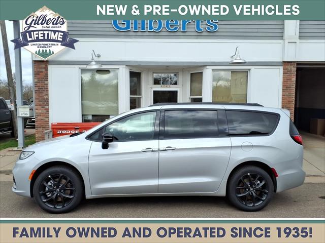 2026 Chrysler Pacifica Select AWD for sale in Sand Creek, WI