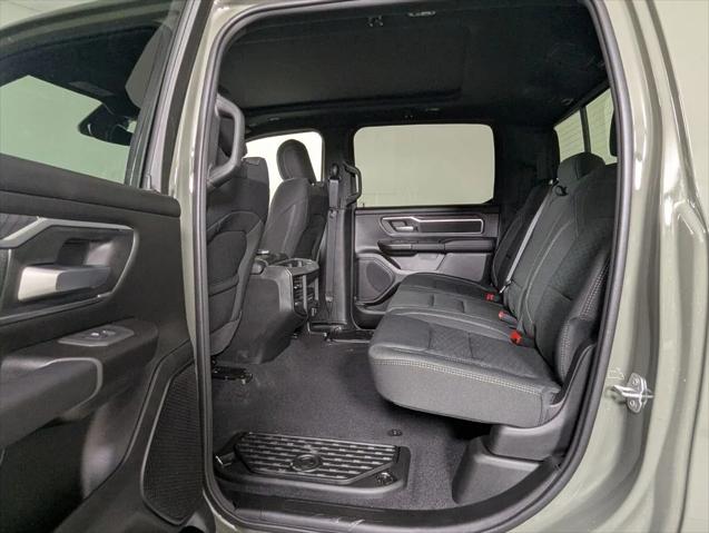2026 Ram 1500 Big Horn Crew Cab 4x4 5'7" Box