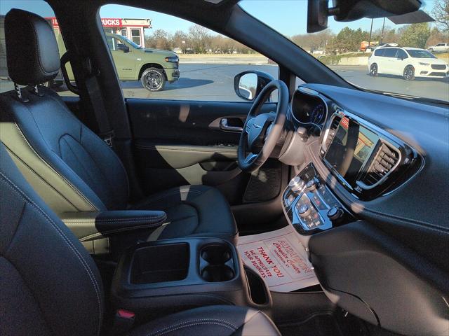 2026 Chrysler Pacifica PACIFICA SELECT