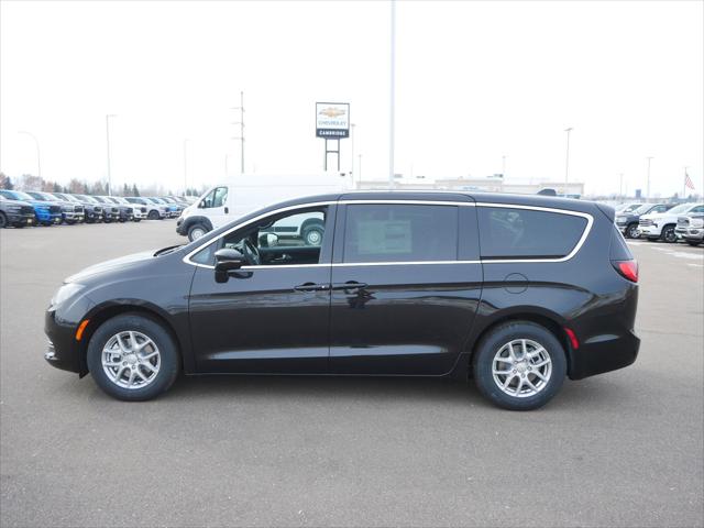 2026 Chrysler Voyager VOYAGER LX