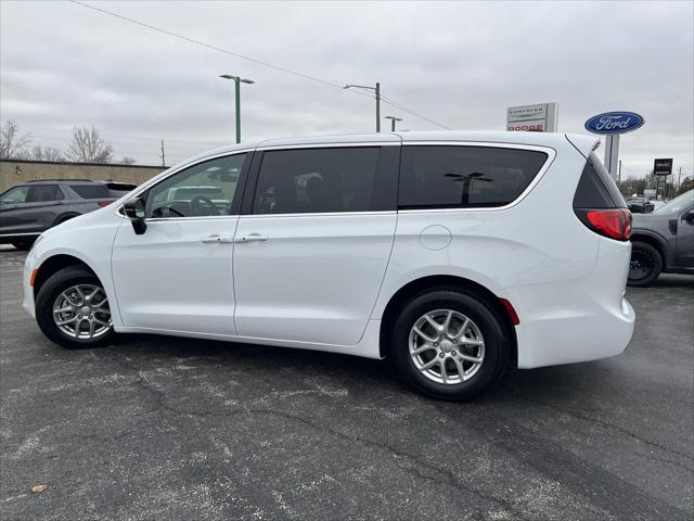 2026 Chrysler Voyager LX