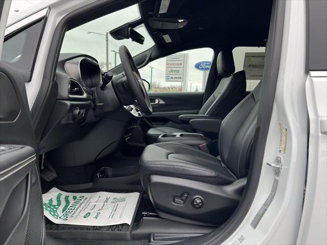 2026 Chrysler Voyager LX