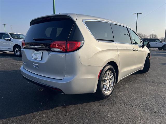 2026 Chrysler Voyager LX