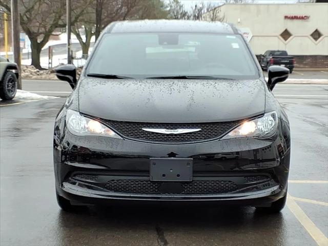 2026 Chrysler Voyager VOYAGER LX