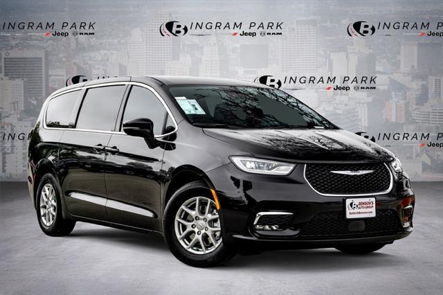 2026 Chrysler Pacifica PACIFICA SELECT