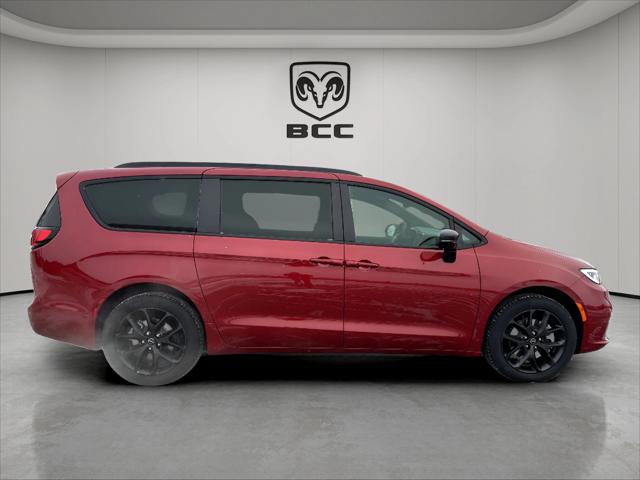 2026 Chrysler Pacifica PACIFICA SELECT AWD