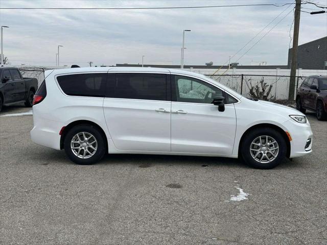 2026 Chrysler Pacifica PACIFICA SELECT
