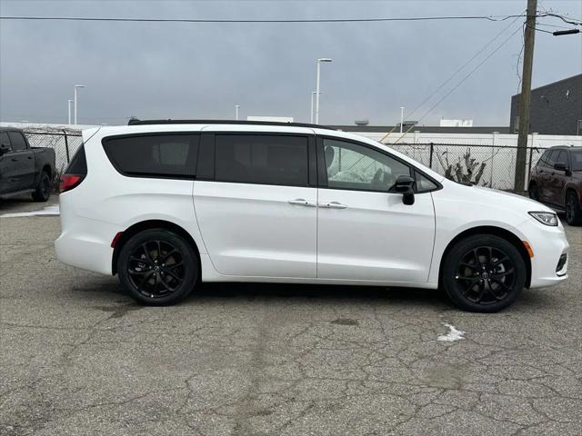 2026 Chrysler Pacifica PACIFICA LIMITED AWD