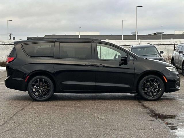 2026 Chrysler Pacifica PACIFICA LIMITED AWD