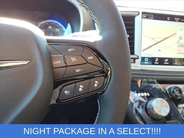 2026 Chrysler Pacifica Select AWD