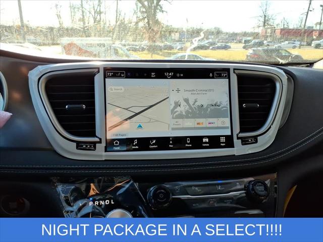 2026 Chrysler Pacifica Select AWD
