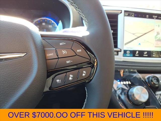 2026 Chrysler Pacifica Select AWD