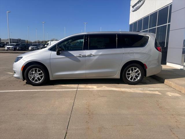 2026 Chrysler Voyager VOYAGER LX
