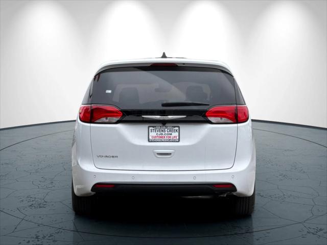 2026 Chrysler Voyager LX