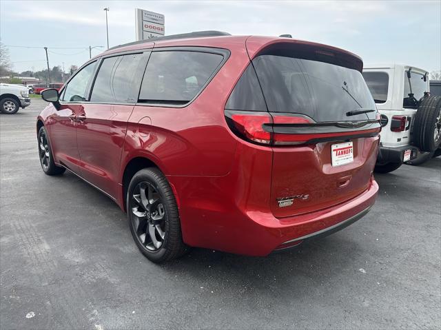 2026 Chrysler Pacifica PACIFICA SELECT AWD