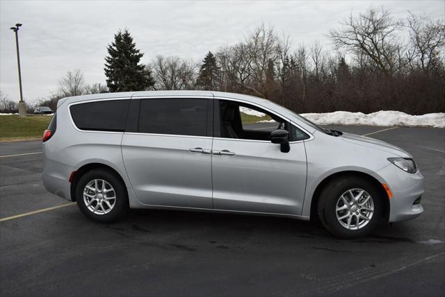 2026 Chrysler Voyager VOYAGER LX