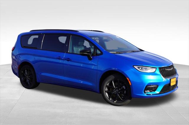 2026 Chrysler Pacifica PACIFICA SELECT AWD