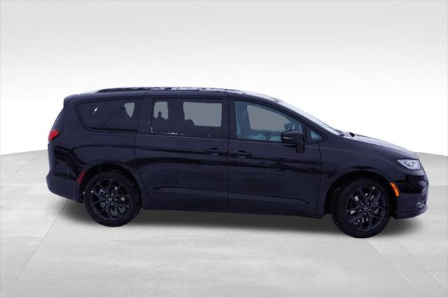 2026 Chrysler Pacifica PACIFICA SELECT AWD